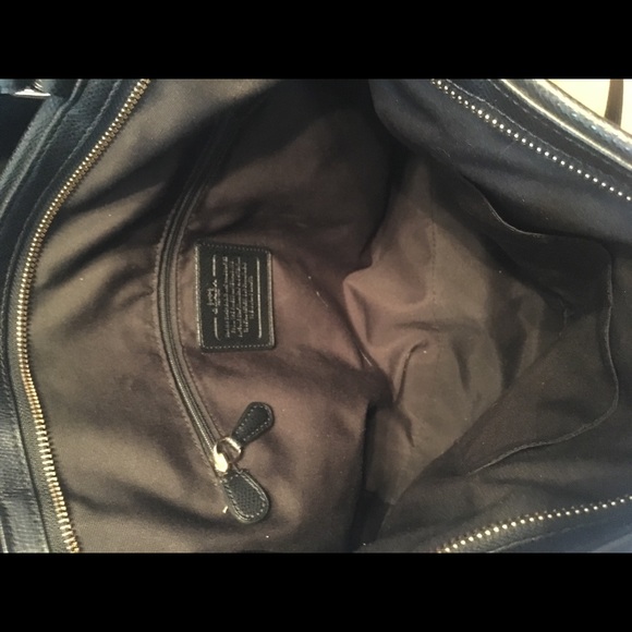 Coach City Pocket Black Signature Tote+ Wallet SET - Picture 7 of 8